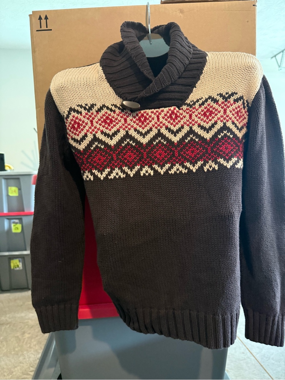 Shawl Collar Fair Isle Sweater - Brown with Red Pattern mp78